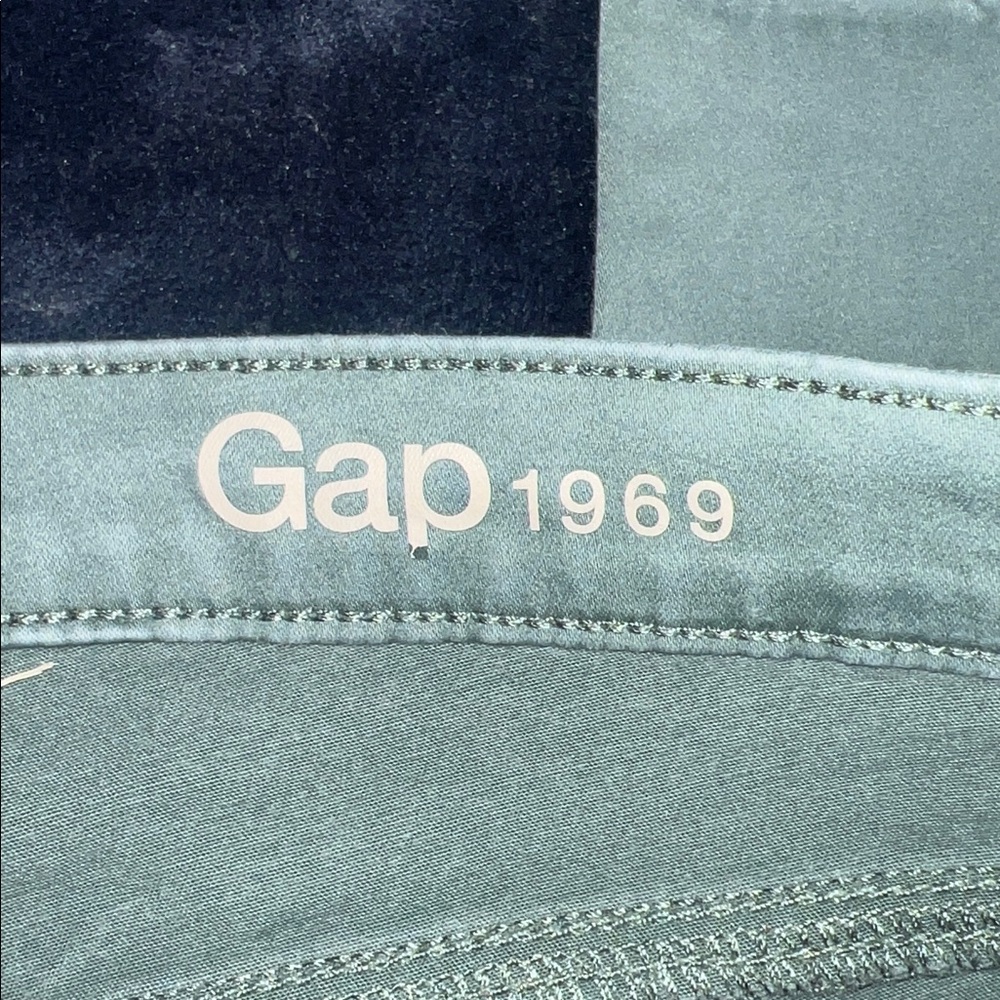 GAP Women's Sage Light Green Skinny Jeans Size 33 R - Picture 3 of 5